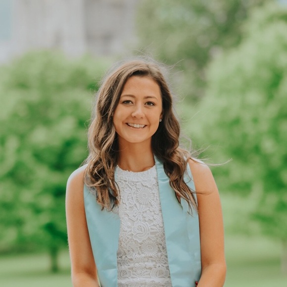 Meet your Posher, Lauren - Picture 1 of 1